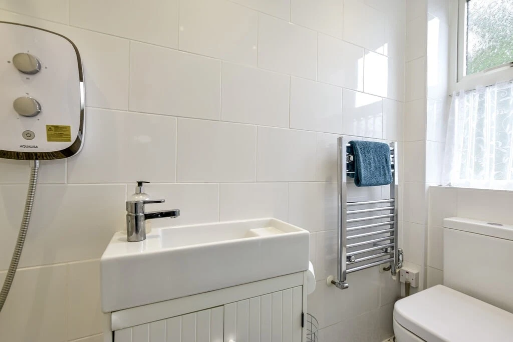 Gammons Lane, Watford, WD24 - image 14
