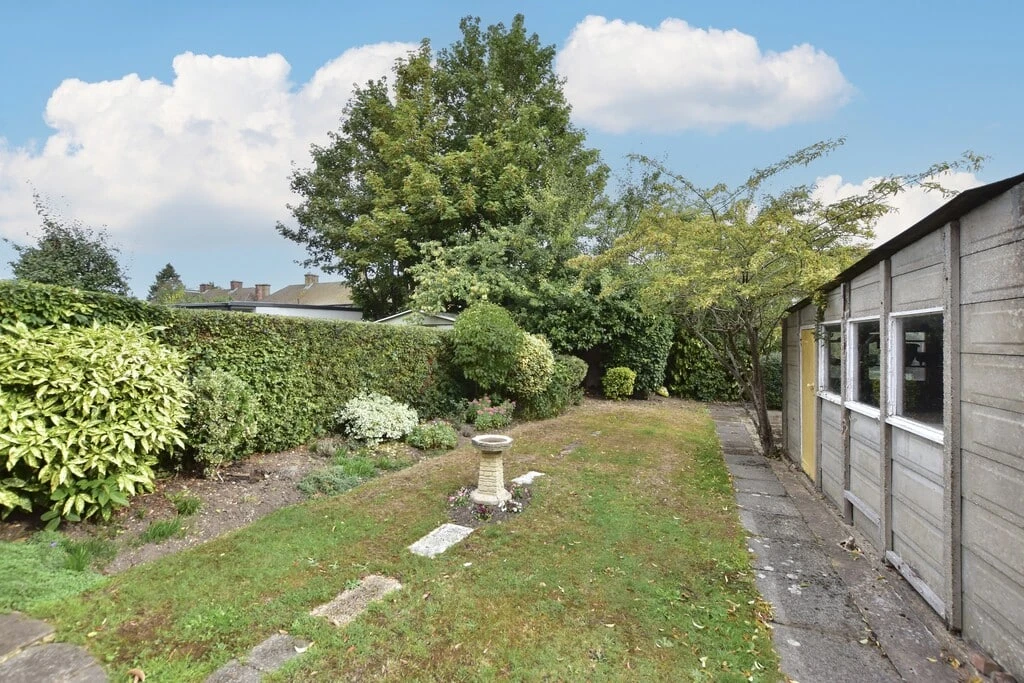 Gammons Lane, Watford, WD24 - image 15