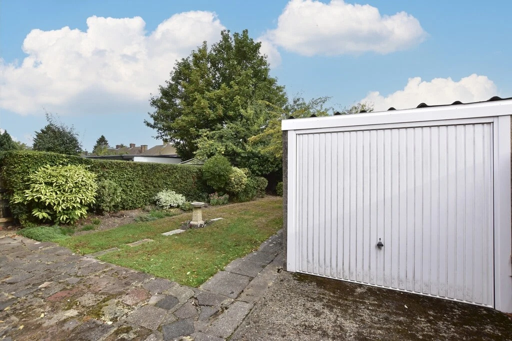 Gammons Lane, Watford, WD24 - image 16