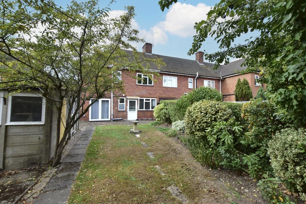 Gammons Lane, Watford, WD24 - image 17