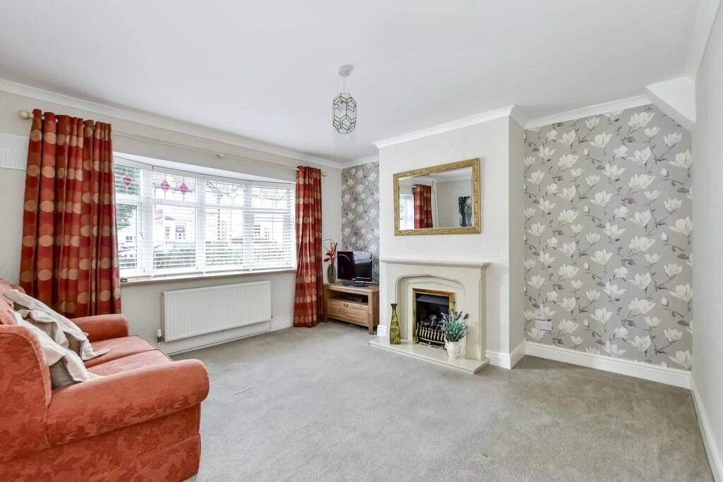 Gammons Lane, Watford, WD24 - image 3