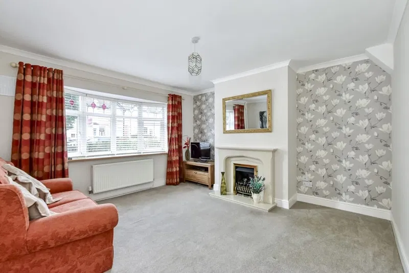 Gammons Lane, Watford, WD24 - image 3