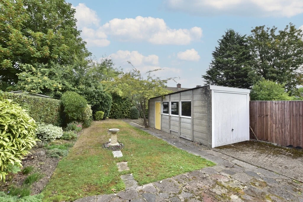 Gammons Lane, Watford, WD24 - image 5