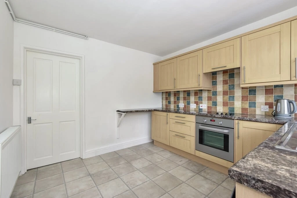 Gammons Lane, Watford, WD24 - image 6