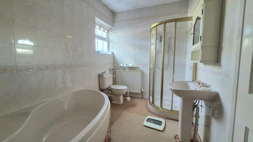 1 Hillway, Woburn Sands, Milton Keynes, Buckinghamshire MK17 8UL - image 13