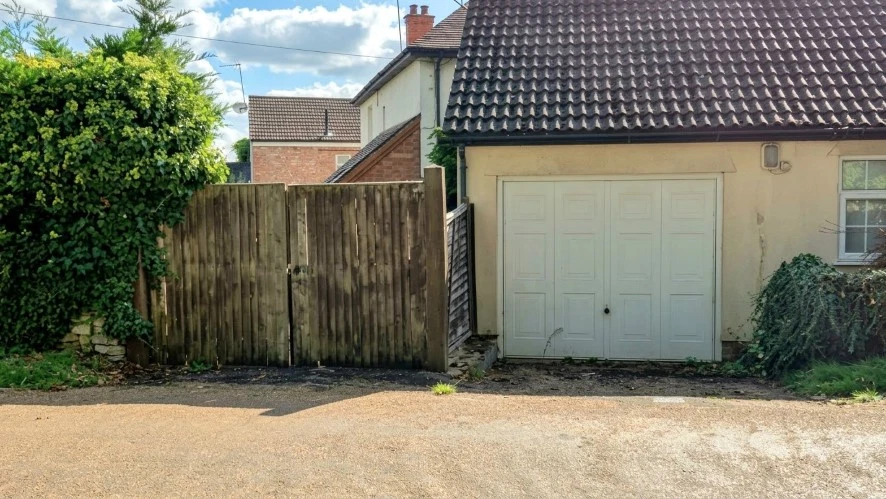 1 Hillway, Woburn Sands, Milton Keynes, Buckinghamshire MK17 8UL - image 18