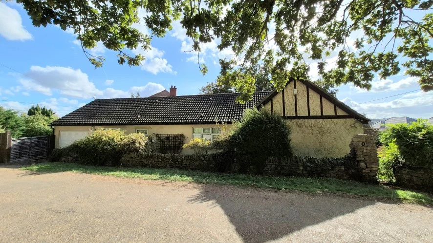 1 Hillway, Woburn Sands, Milton Keynes, Buckinghamshire MK17 8UL - image 3