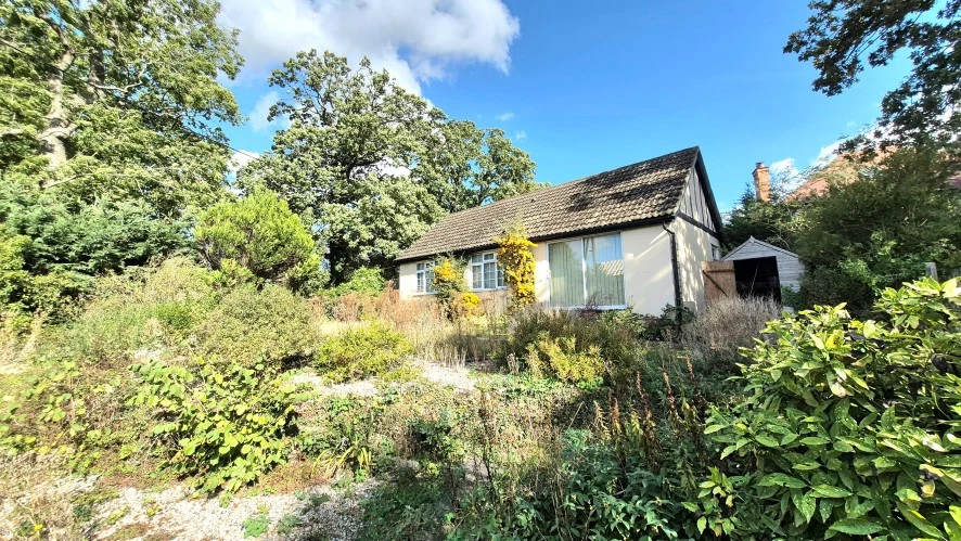 1 Hillway, Woburn Sands, Milton Keynes, Buckinghamshire MK17 8UL - image 4