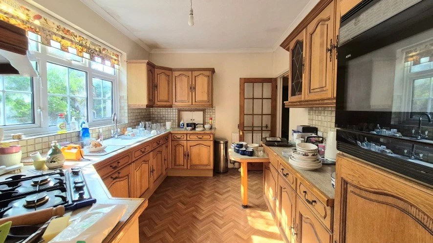 1 Hillway, Woburn Sands, Milton Keynes, Buckinghamshire MK17 8UL - image 6