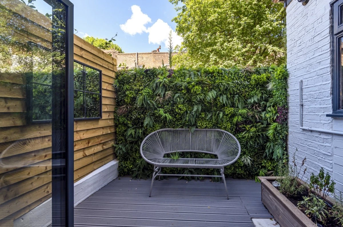 Shepherds Bush, London, Hammersmith & Fulham, W12 - image 7