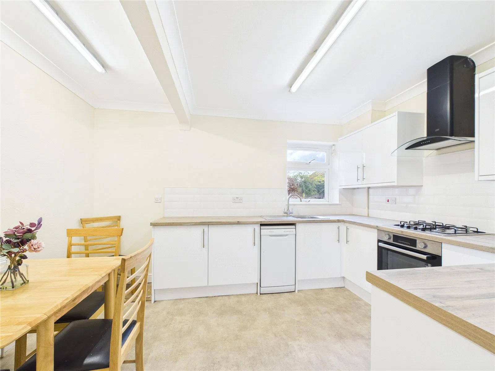 North Walsham Road, Norwich, Norfolk, NR6 7QL - image 3