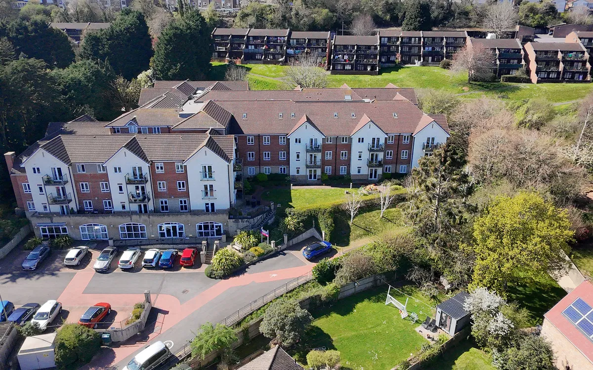 Adlington House, Portishead, BS20 - image 2