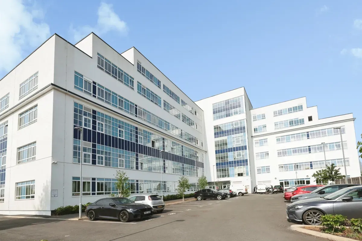 Cherry Tree Road, Watford - image 4