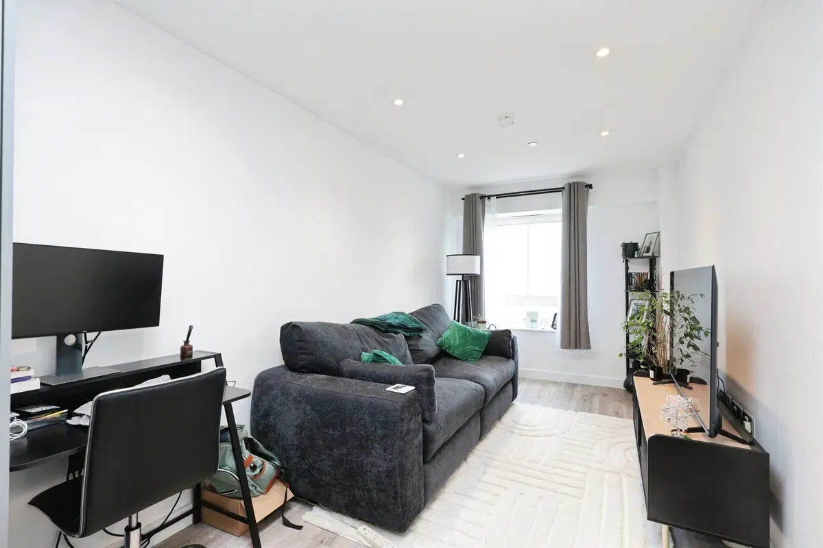 Cherry Tree Road, Watford - image 5