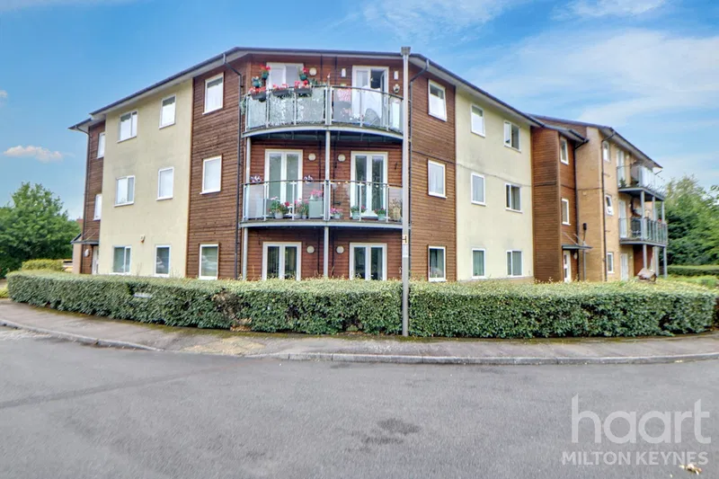 Pye Bridge End, Broughton, MK10