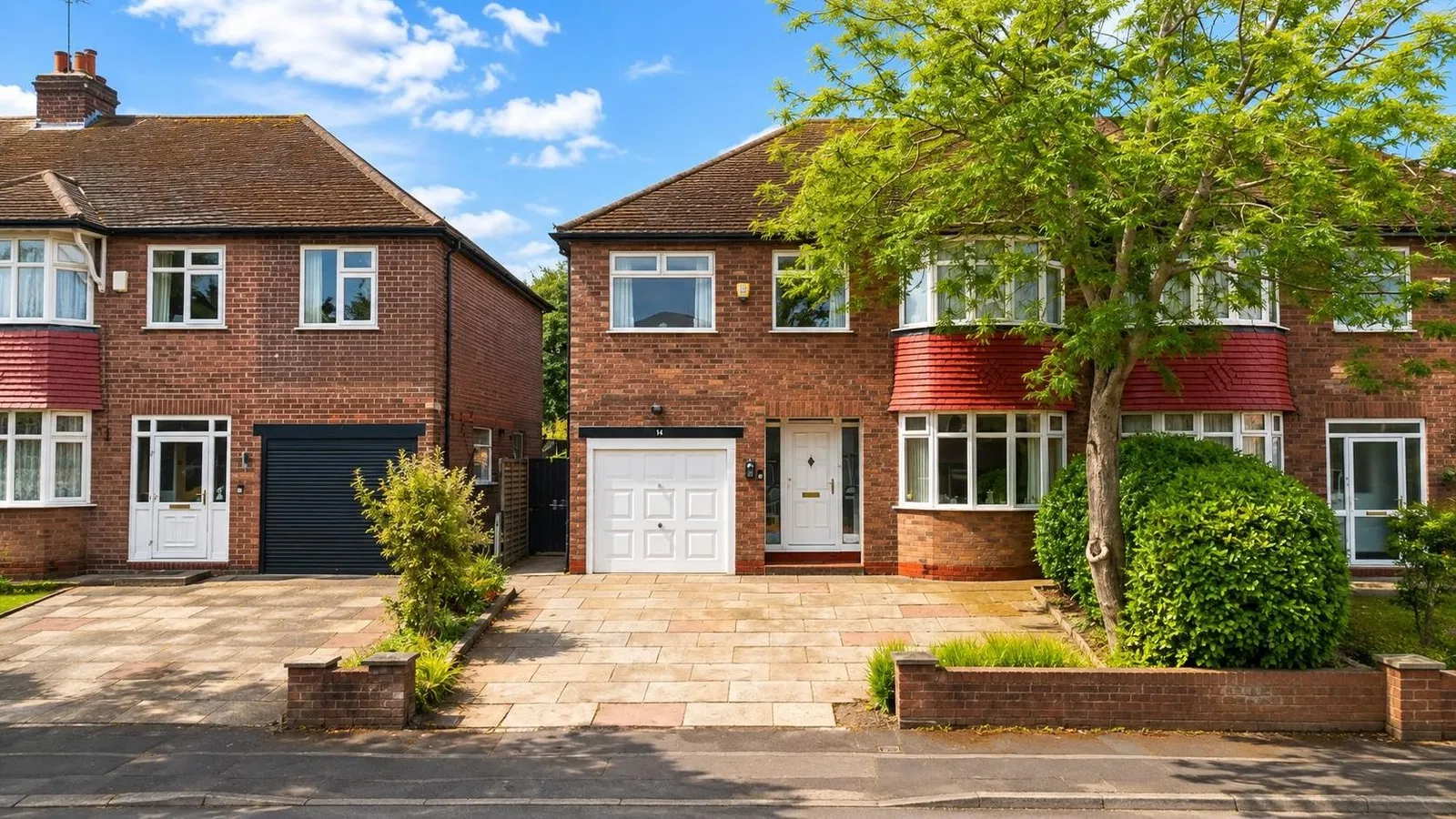 Canterbury Road, Hale, WA15 8PL - image 1