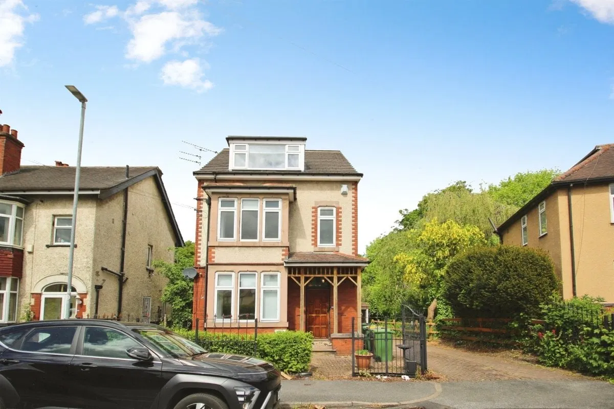 Ash Road, Leeds - image 1