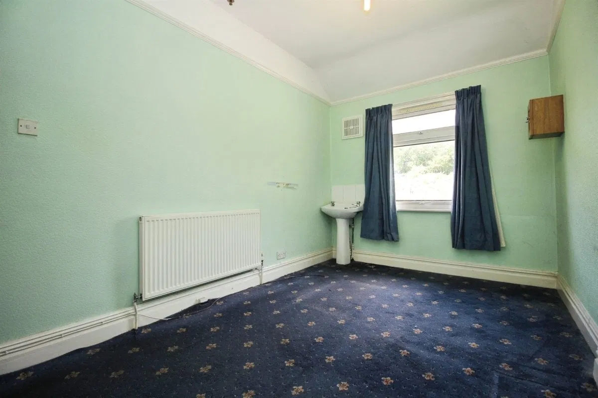 Ash Road, Leeds - image 4