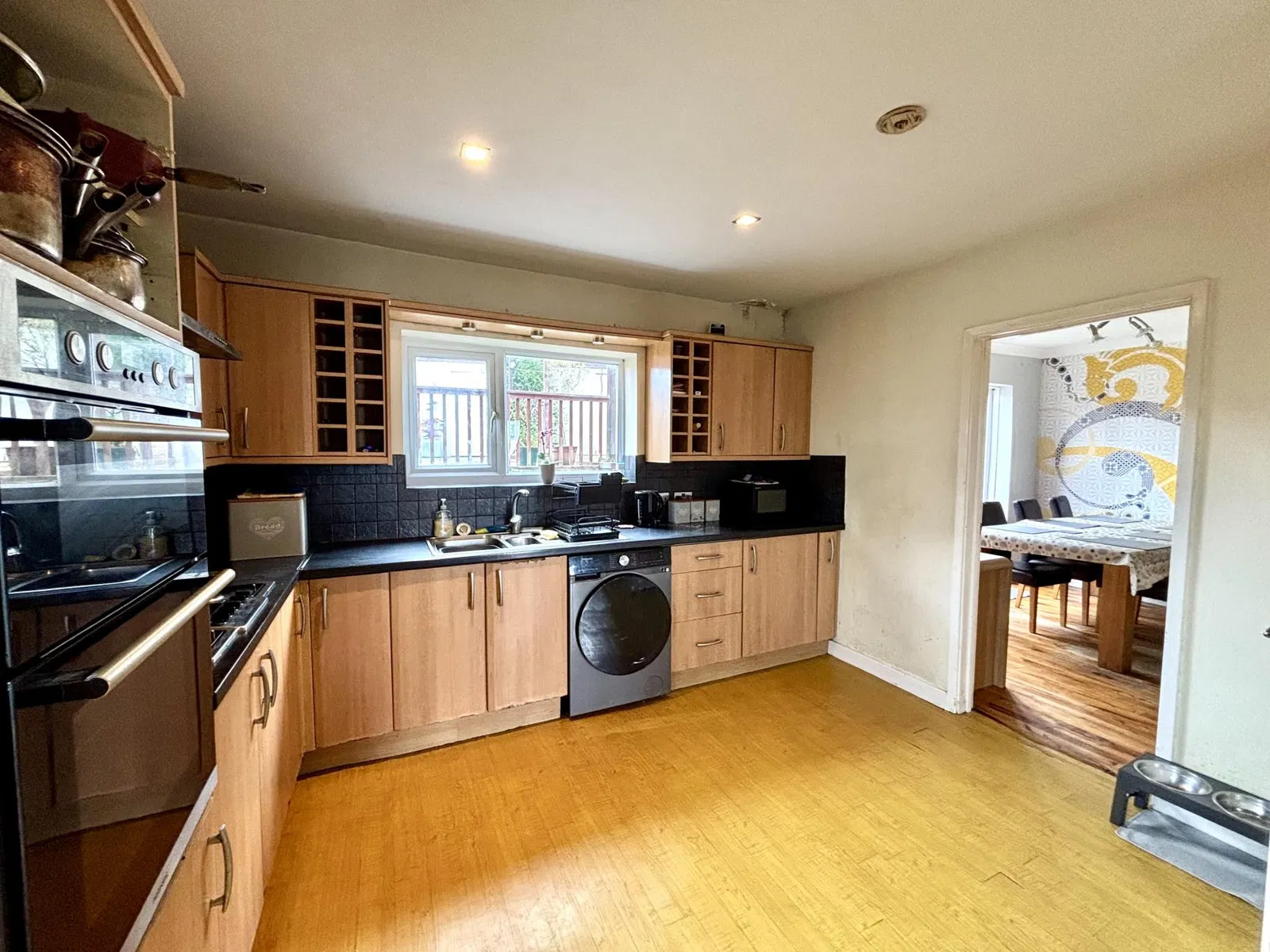 Blake Crescent, Guiseley, LS20 - image 2