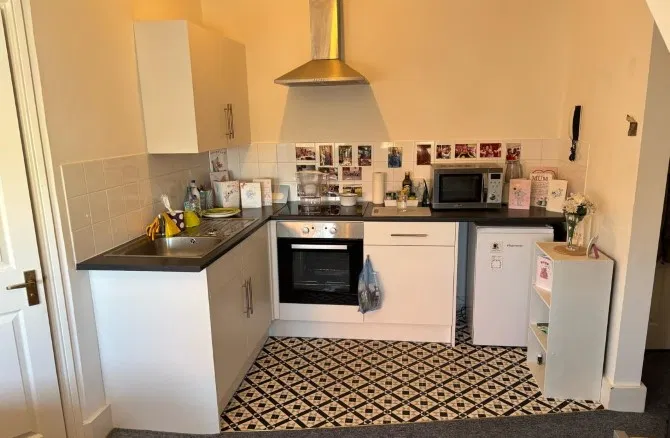 Flat 6, 192 Church Road, Hove, BN3 2DJ - image 2