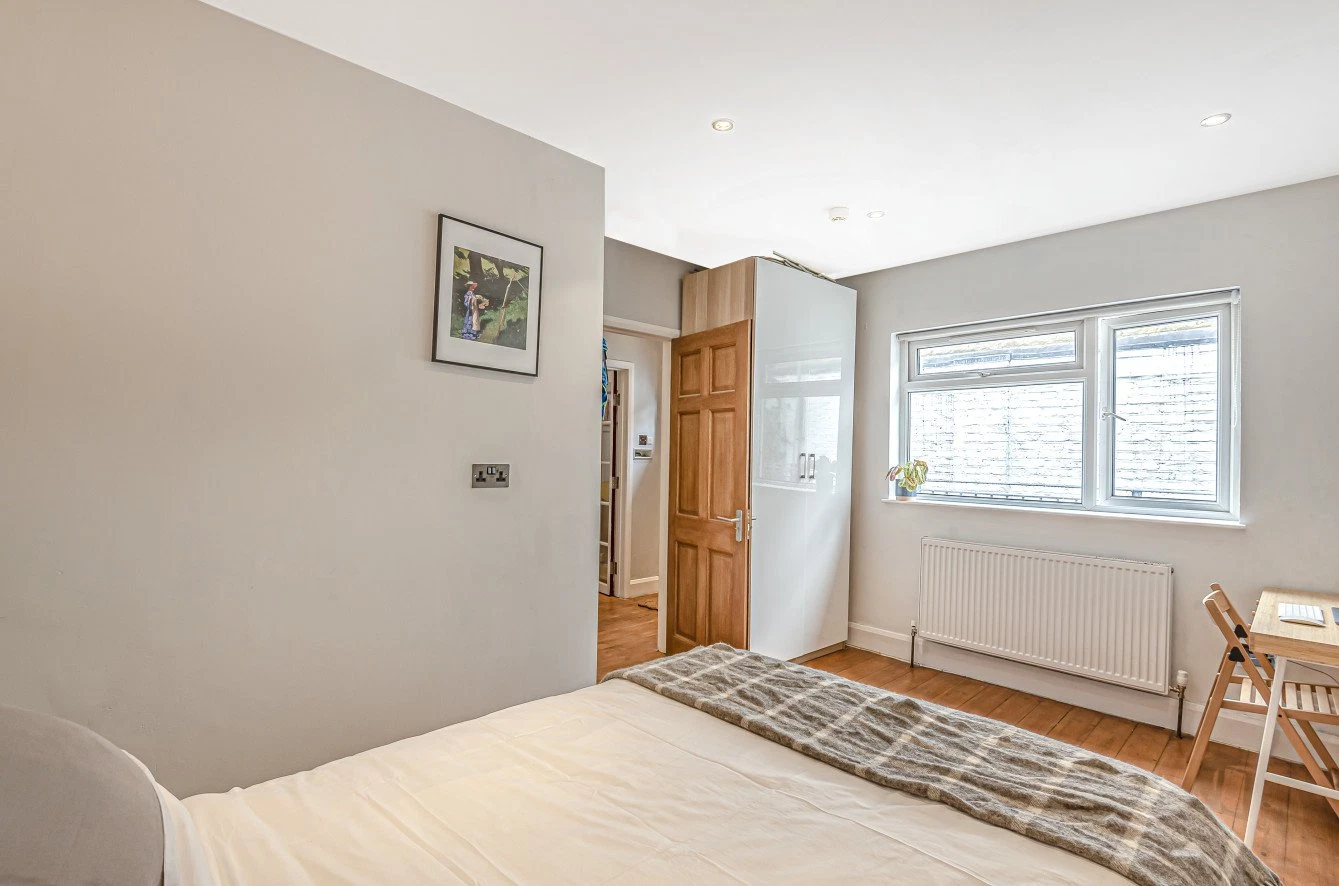 Holloway Road, Holloway, London, N7 - image 4