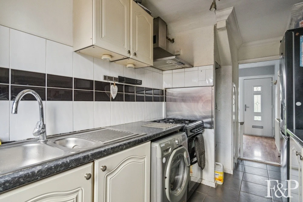 Whittaker Road, Nr Burnham - image 10