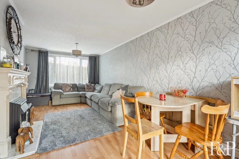 Whittaker Road, Nr Burnham - image 4