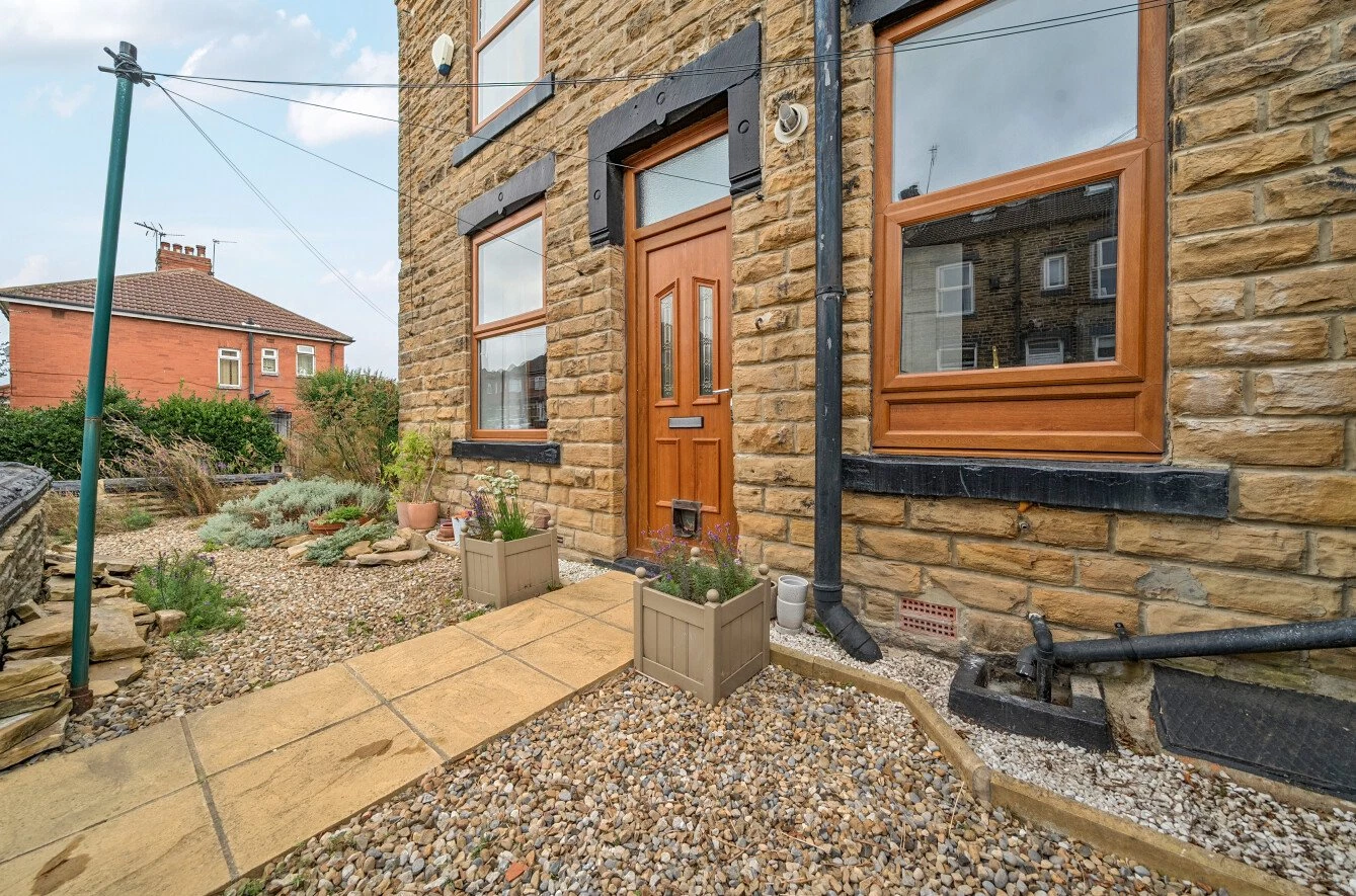 32 Pembroke Road, Pudsey, West Yorkshire, LS28 7NE - image 10