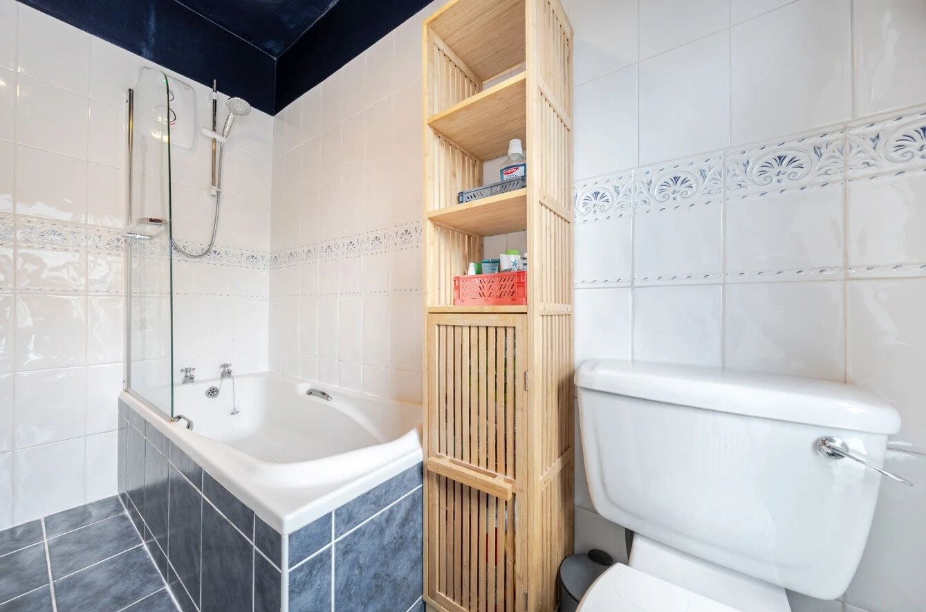 32 Pembroke Road, Pudsey, West Yorkshire, LS28 7NE - image 16