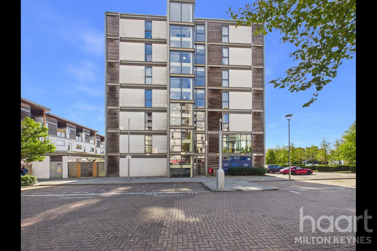 South Row, Milton Keynes, MK9 - image 1