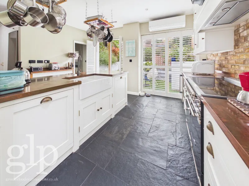 Spenser Road, London, Greater London, SE24 0NR - image 2