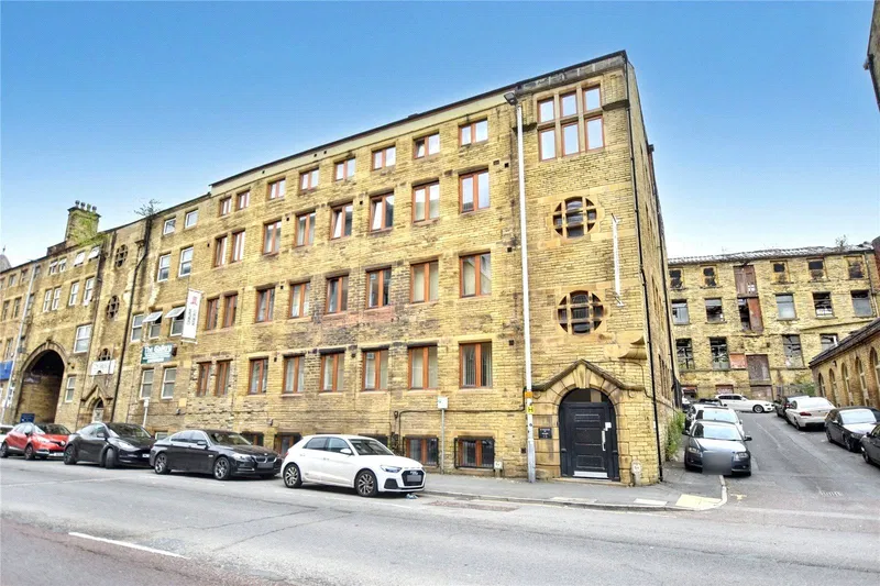 Thornton Road, Bradford, West Yorkshire, BD1 2DX