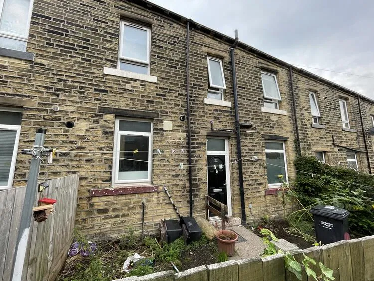22 Union Street, Sowerby Bridge, West Yorkshire HX6 2PB - image 2