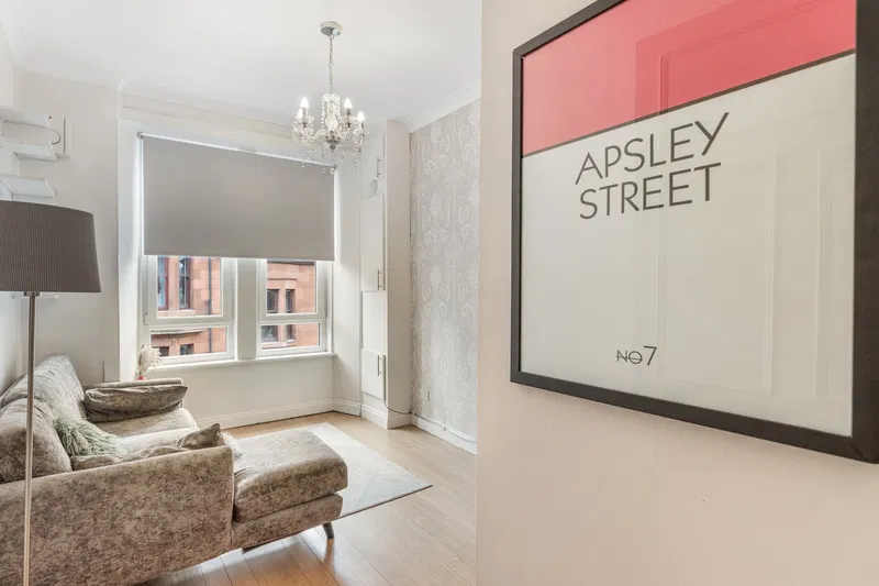 2/2 7 Apsley Street, Thornwood, Glasgow, G11 7SZ - image 2