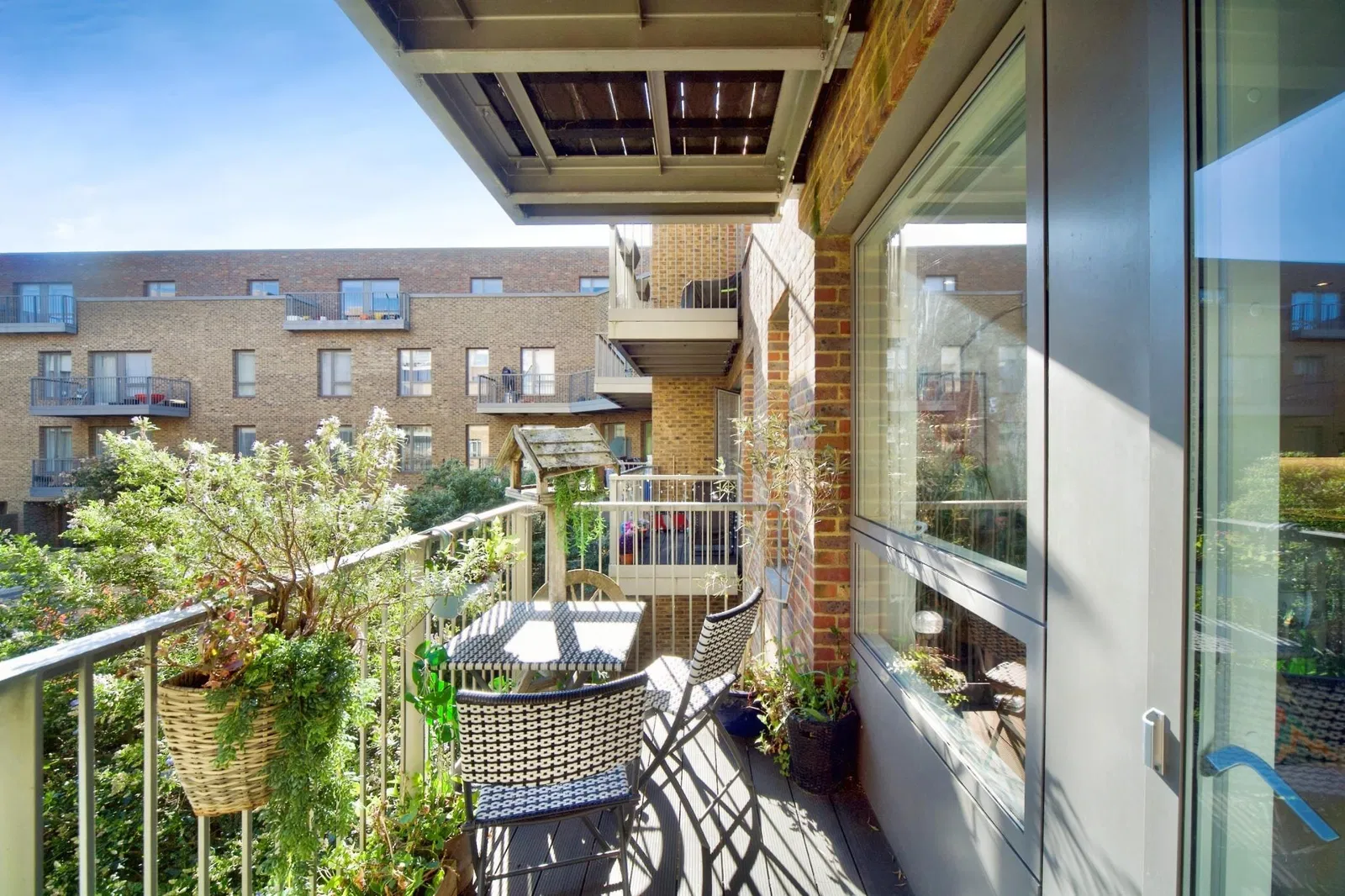 Miles Road, London, N8 - image 1