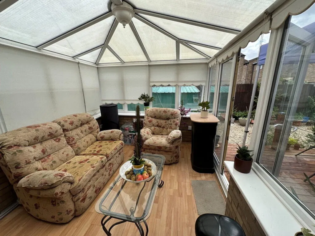 Highbrook, Corby, Northamptonshire, NN18 9AZ - image 3