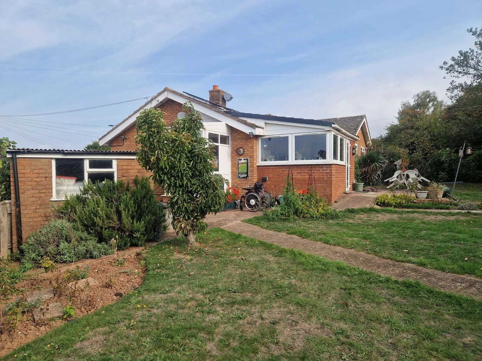 The Marles, EX8 4NS - image 1