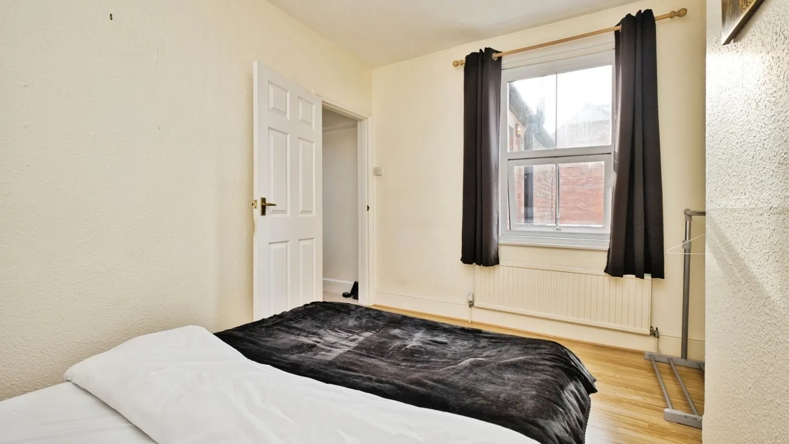 Hendford Grove, Yeovil, Somerset, BA20 - image 12