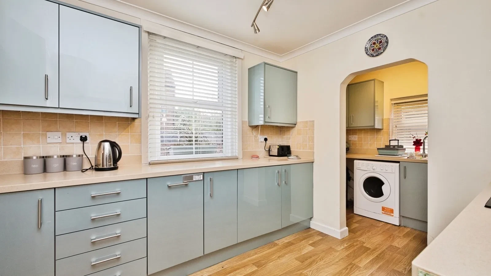 Hendford Grove, Yeovil, Somerset, BA20 - image 2