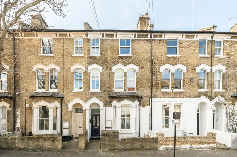 Sw9 Stockwell house prices & property market 2026: median £523k, September ...
