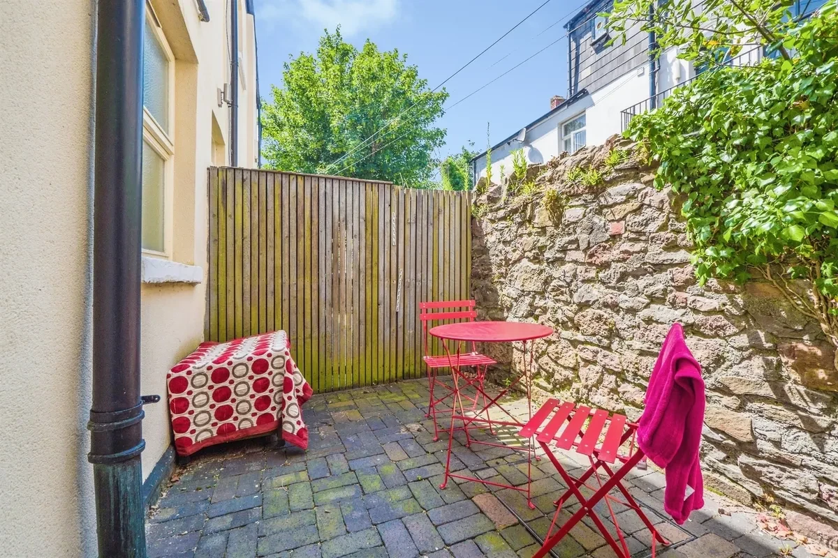 Cathedral Road, Cardiff - image 12