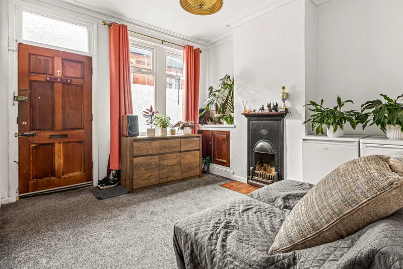 Cradock Road, Leicester, LE2 1TD - image 2