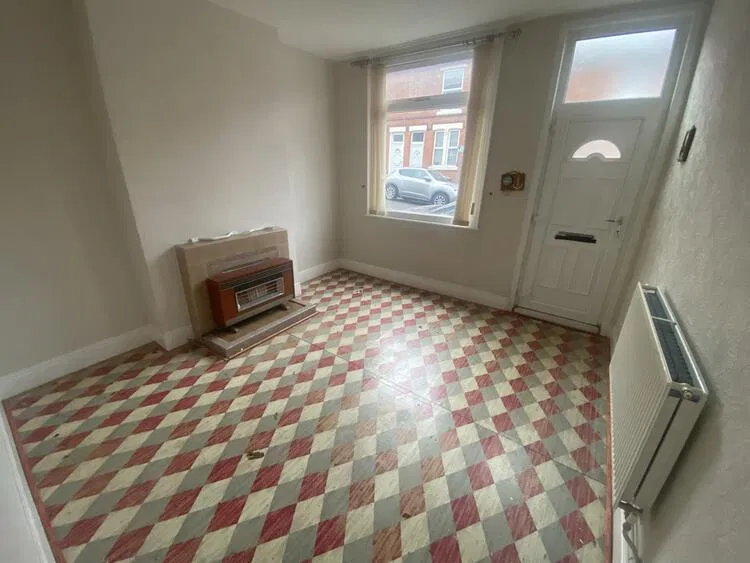 33 Denstone Road, Nottingham, Nottinghamshire NG3 2AW - image 2