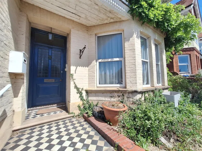 Sutton Road, Seaford - image 2