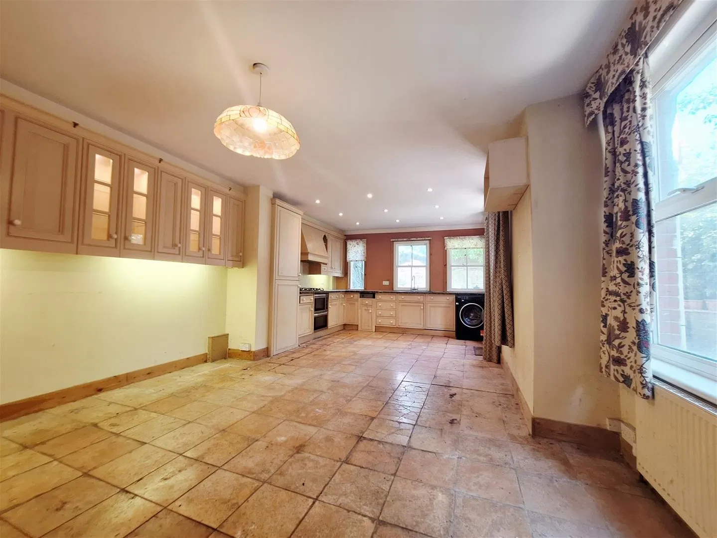 Sutton Road, Seaford - image 4