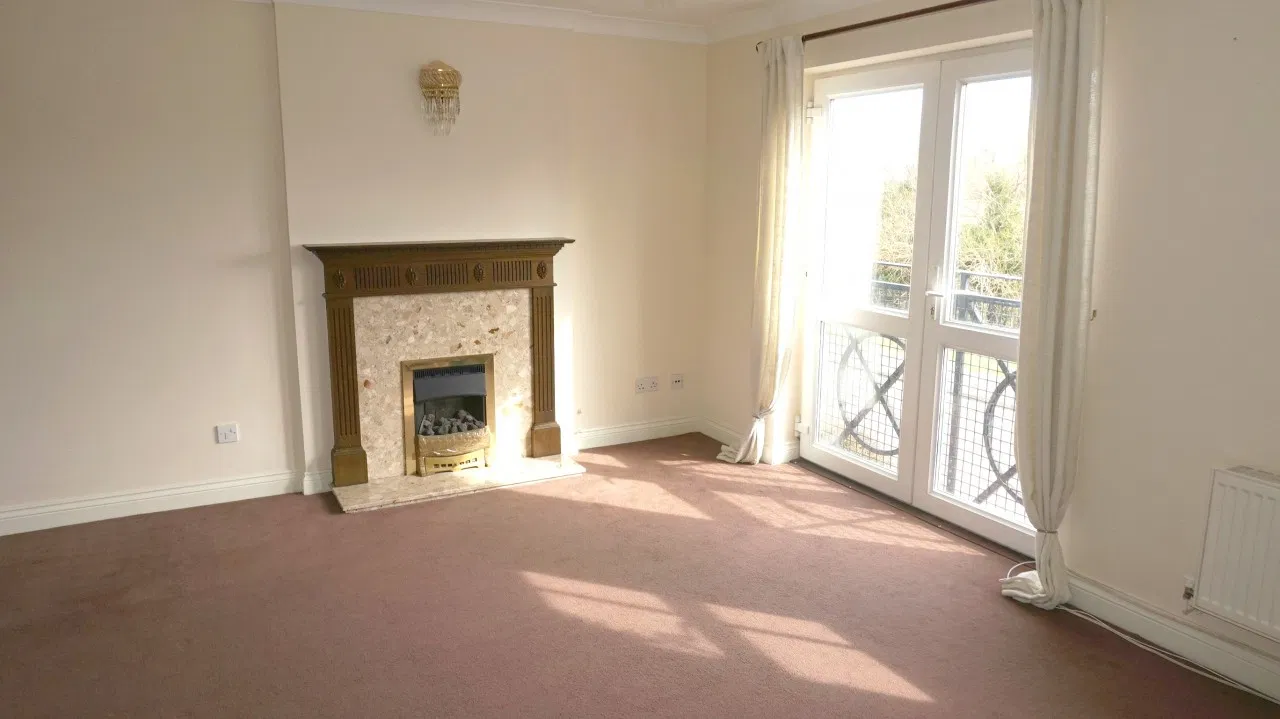 Ridge Close, Thamesmead, London, SE28 - image 2