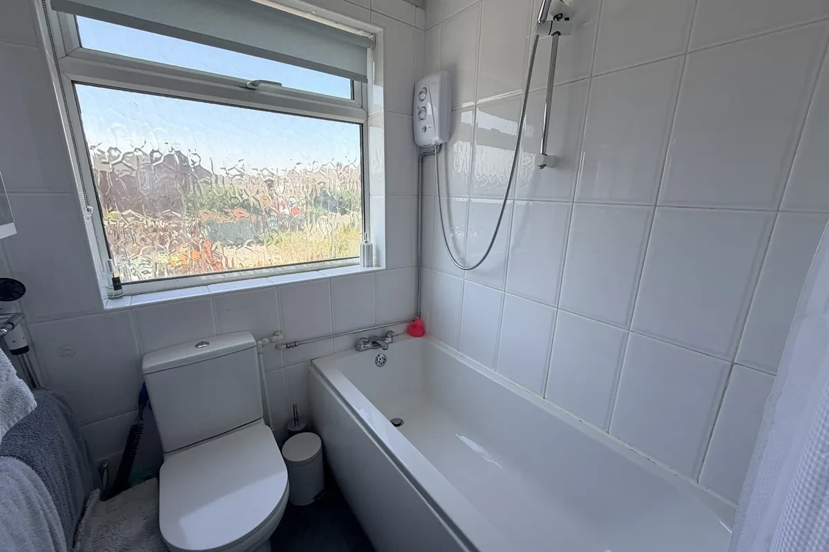 Penshurst Avenue, Hessle - image 9