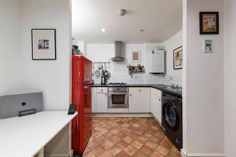 Woodmill Road, Hackney, E5 - image 3