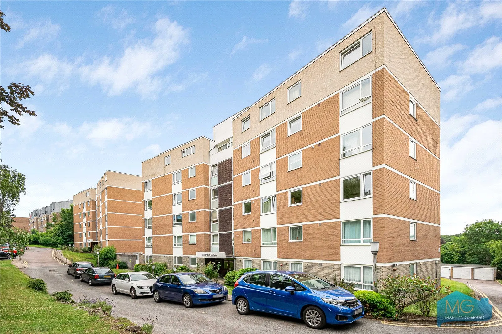 Noblefield Heights, East Finchley, London, N2 - image 1