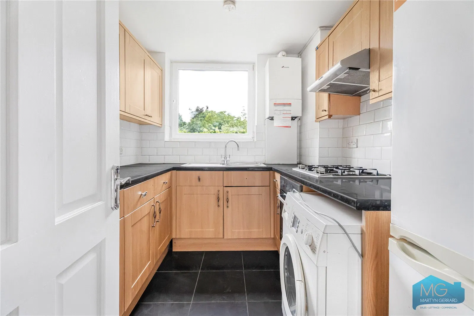 Noblefield Heights, East Finchley, London, N2 - image 4
